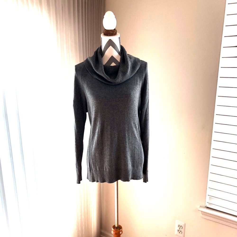 Banana Republic Cowl Neck Sweater | Gray | Small